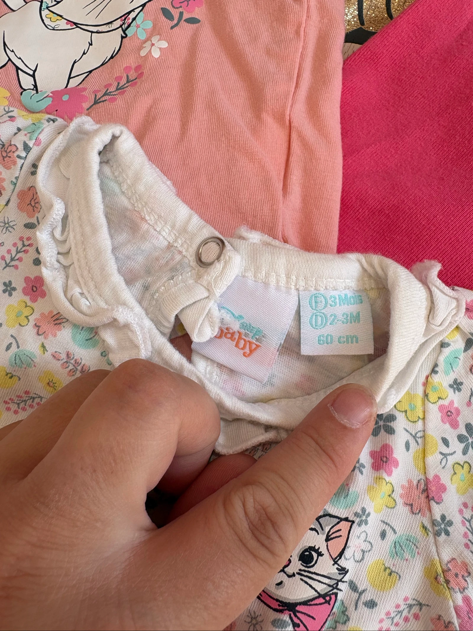 Lote de 4 bodies da Disney para bebê menina de 3 meses – Marie & Minnie – Excelente estado – photo 3